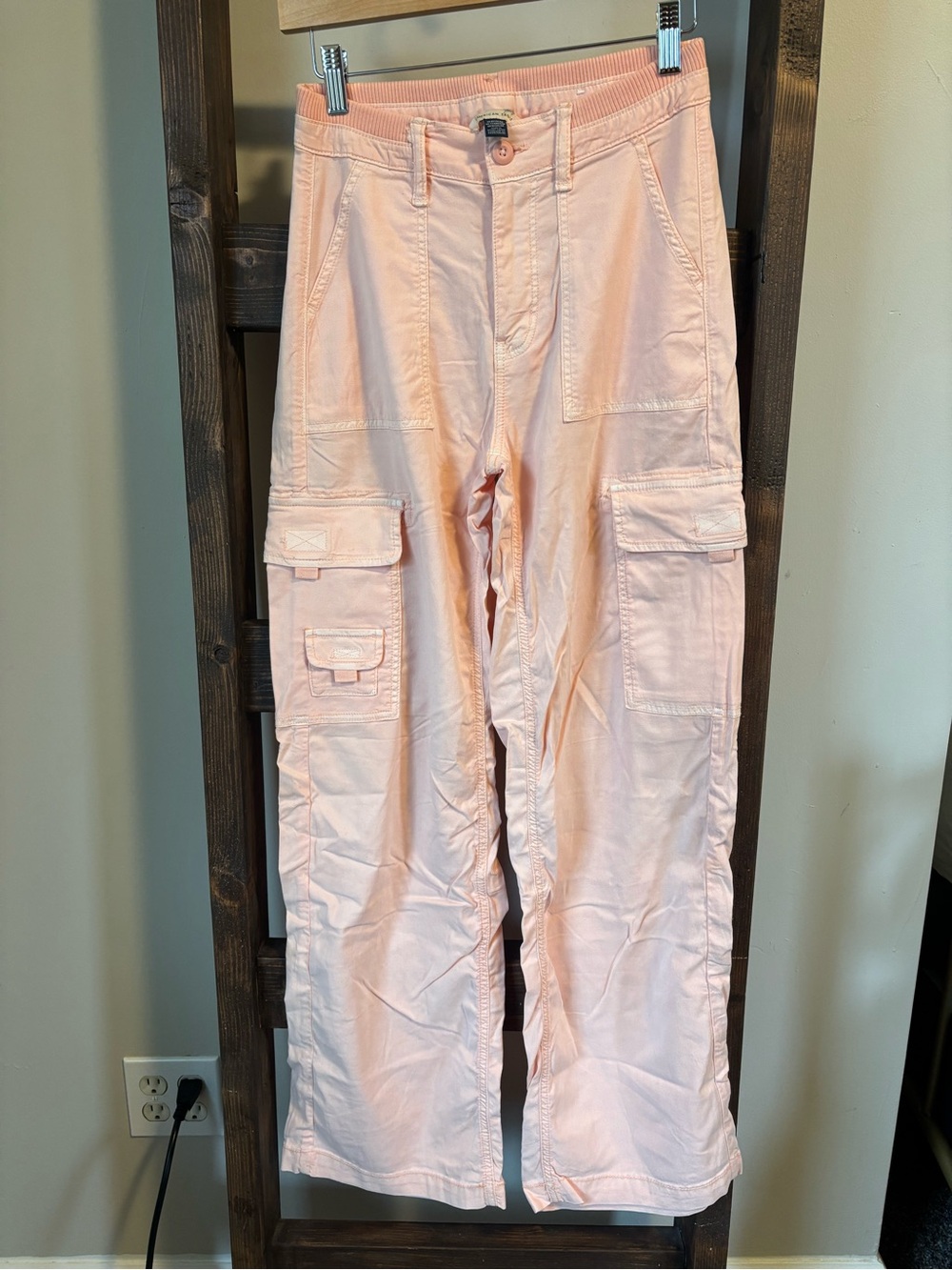 American Eagle Pink Cargo Pants - Size 00 Regular